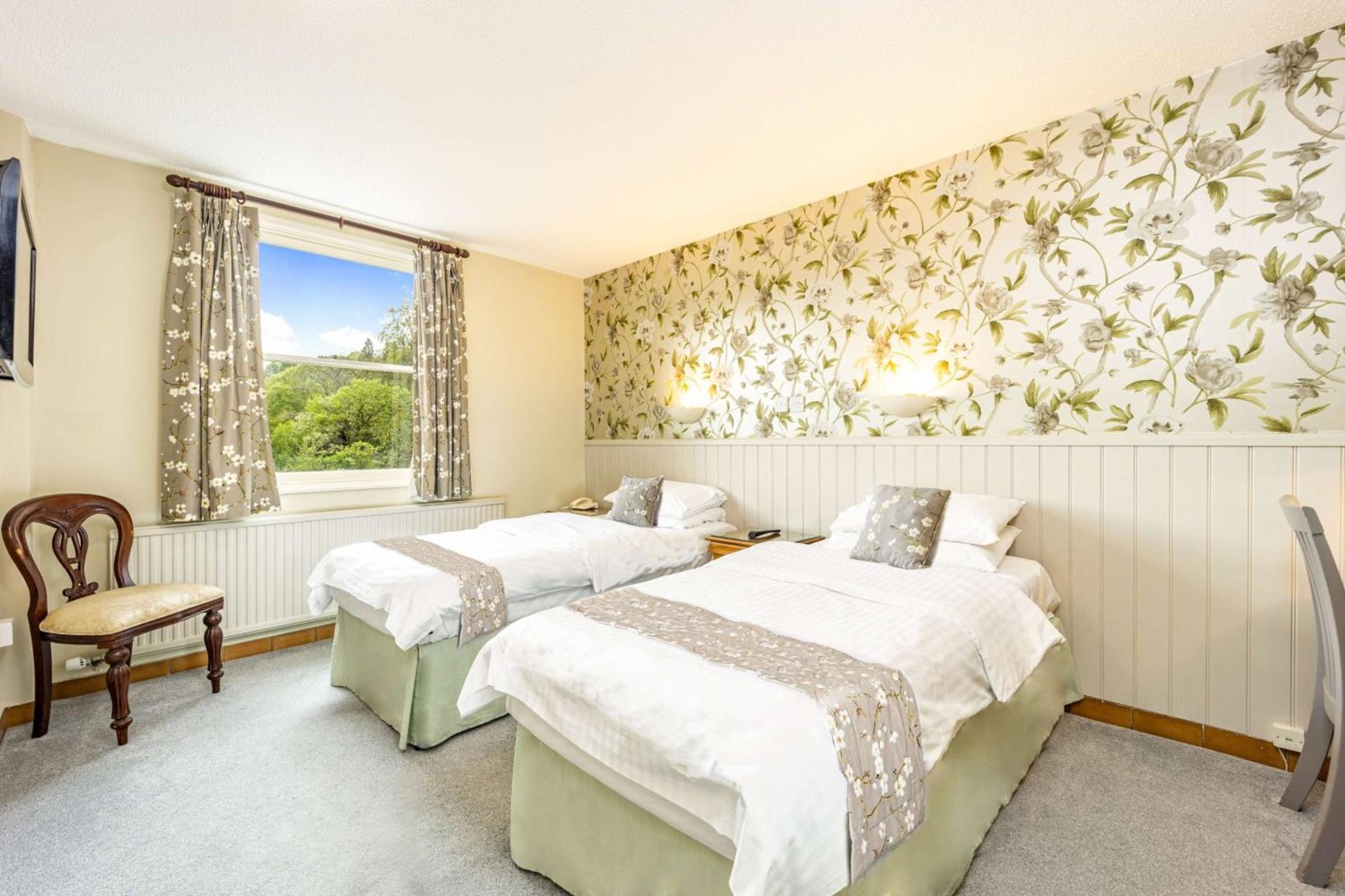 Best Western Limpley Stoke Hotel — photo 7