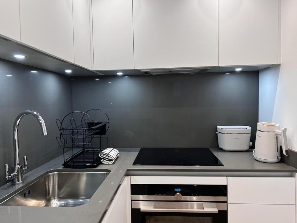 Chapel - Central Studio Apartment — photo 6