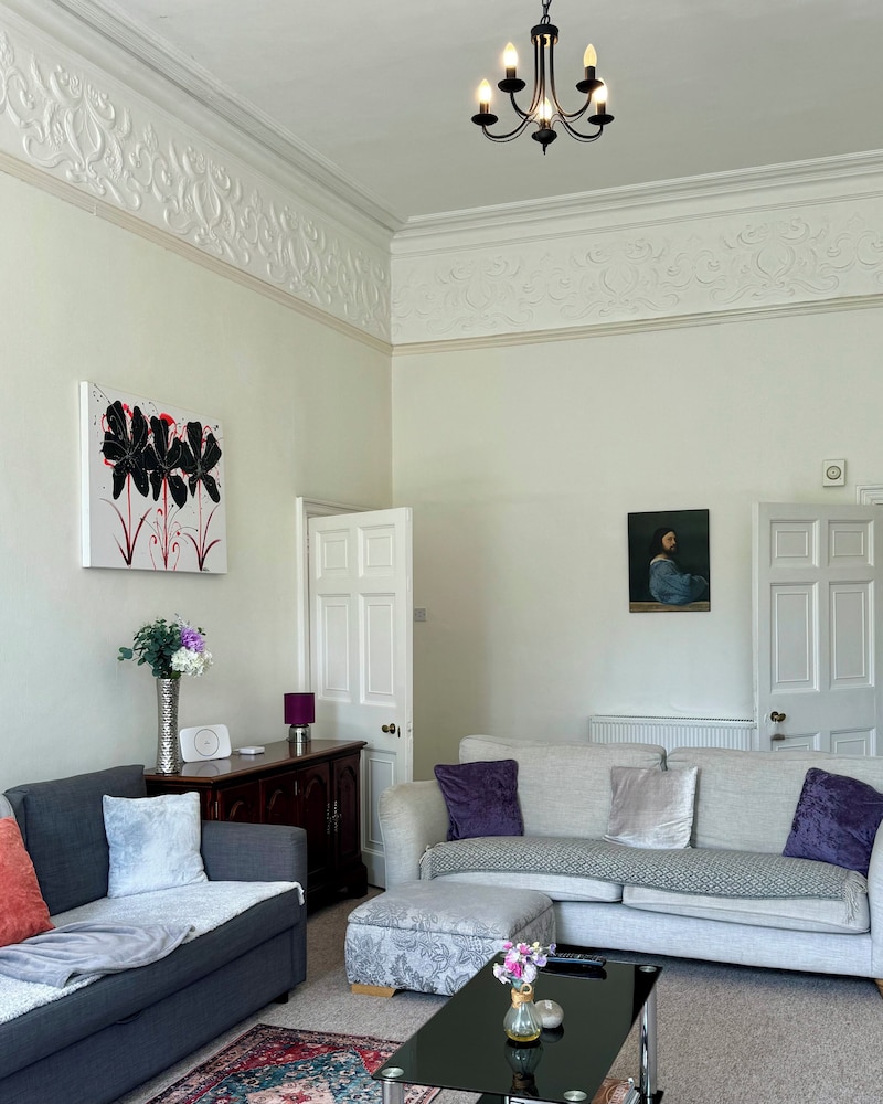 Grosvenor Apartments — photo 6